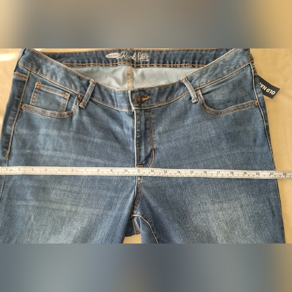 Old Navy Women's Rockstar Jeans, Size 18  Blue, Denim NWT. - Picture 8 of 14